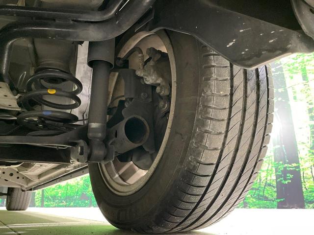 セレナ ハイウェイスターＳ－ＨＶアドバンスドセーフティパック　禁煙車　純正８型ナビ　後席モニター　アラウンドビュー　衝突軽減装置　クルコン　車線逸脱警報　両側電動ドア　ＬＥＤヘッド　ＥＴＣ　純正１６インチアルミ　スマートキー　アイドリングストップ（21枚目）