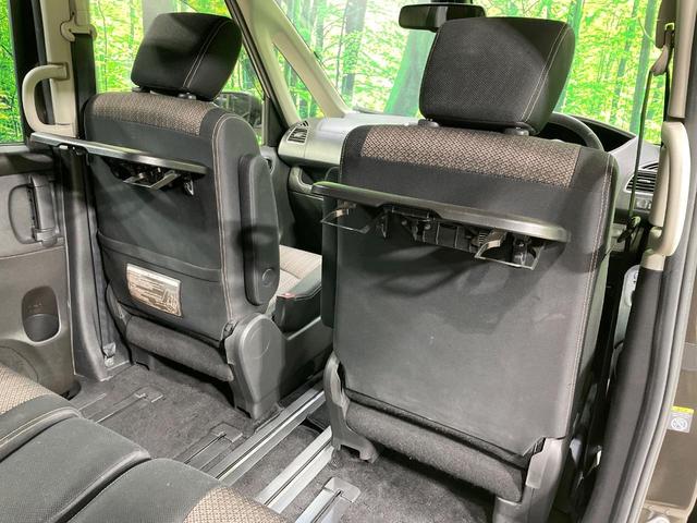 セレナ ハイウェイスターＳ－ＨＶアドバンスドセーフティパック　禁煙車　純正８型ナビ　後席モニター　アラウンドビュー　衝突軽減装置　クルコン　車線逸脱警報　両側電動ドア　ＬＥＤヘッド　ＥＴＣ　純正１６インチアルミ　スマートキー　アイドリングストップ（31枚目）