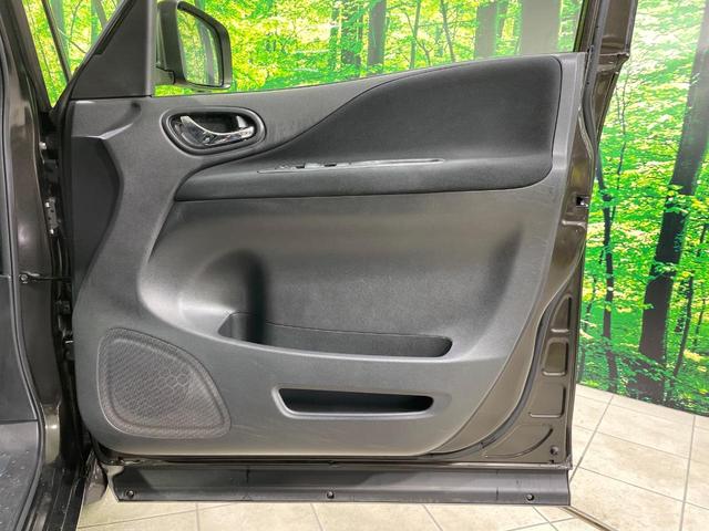 セレナ ハイウェイスターＳ－ＨＶアドバンスドセーフティパック　禁煙車　純正８型ナビ　後席モニター　アラウンドビュー　衝突軽減装置　クルコン　車線逸脱警報　両側電動ドア　ＬＥＤヘッド　ＥＴＣ　純正１６インチアルミ　スマートキー　アイドリングストップ（33枚目）