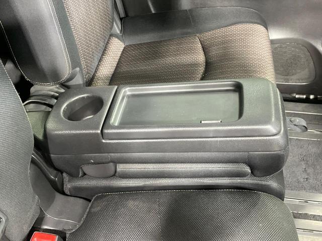 セレナ ハイウェイスターＳ－ＨＶアドバンスドセーフティパック　禁煙車　純正８型ナビ　後席モニター　アラウンドビュー　衝突軽減装置　クルコン　車線逸脱警報　両側電動ドア　ＬＥＤヘッド　ＥＴＣ　純正１６インチアルミ　スマートキー　アイドリングストップ（35枚目）