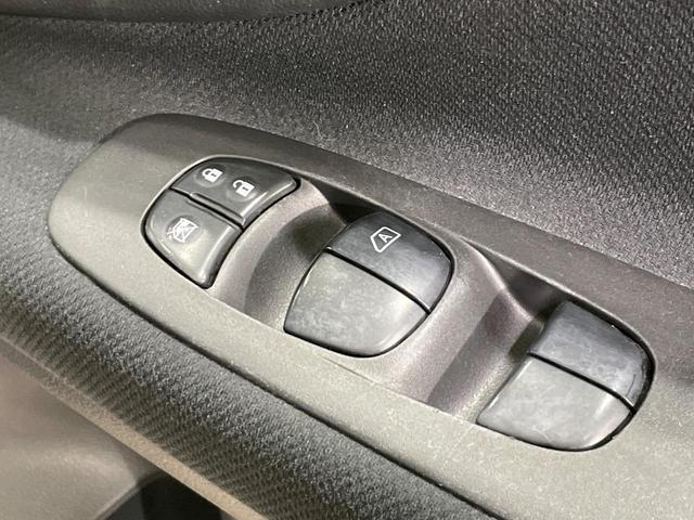 セレナ ハイウェイスターＳ－ＨＶアドバンスドセーフティパック　禁煙車　純正８型ナビ　後席モニター　アラウンドビュー　衝突軽減装置　クルコン　車線逸脱警報　両側電動ドア　ＬＥＤヘッド　ＥＴＣ　純正１６インチアルミ　スマートキー　アイドリングストップ（43枚目）