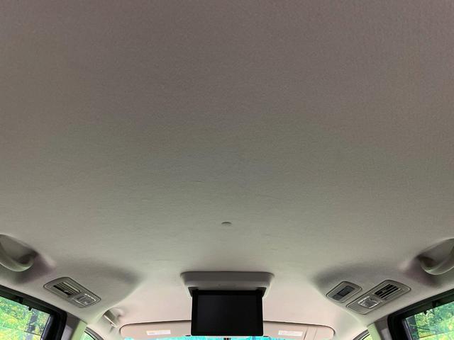 セレナ ハイウェイスターＳ－ＨＶアドバンスドセーフティパック　禁煙車　純正８型ナビ　後席モニター　アラウンドビュー　衝突軽減装置　クルコン　車線逸脱警報　両側電動ドア　ＬＥＤヘッド　ＥＴＣ　純正１６インチアルミ　スマートキー　アイドリングストップ（44枚目）