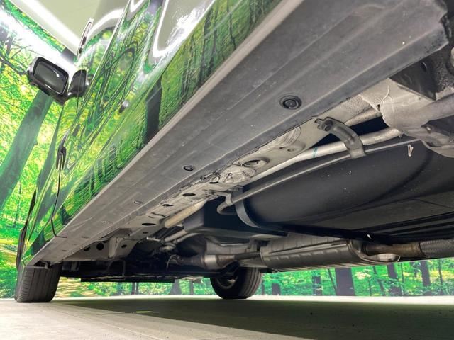 セレナ ハイウェイスターＳ－ＨＶアドバンスドセーフティパック　禁煙車　純正８型ナビ　後席モニター　アラウンドビュー　衝突軽減装置　クルコン　車線逸脱警報　両側電動ドア　ＬＥＤヘッド　ＥＴＣ　純正１６インチアルミ　スマートキー　アイドリングストップ（49枚目）