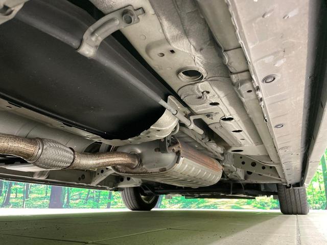 セレナ ハイウェイスターＳ－ＨＶアドバンスドセーフティパック　禁煙車　純正８型ナビ　後席モニター　アラウンドビュー　衝突軽減装置　クルコン　車線逸脱警報　両側電動ドア　ＬＥＤヘッド　ＥＴＣ　純正１６インチアルミ　スマートキー　アイドリングストップ（51枚目）