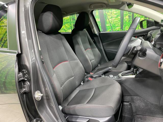 ＭＡＺＤＡ２ １５Ｓ　ブラックトーンエディション　禁煙車　８型コネクトナビ　全周囲カメラ　衝突軽減装置　レーダークルーズ　クリアランスソナー　ＬＥＤヘッド　ＥＴＣ　純正１６インチアルミ　スマートキー（11枚目）