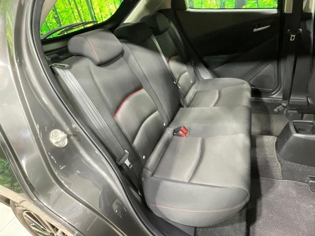 ＭＡＺＤＡ２ １５Ｓ　ブラックトーンエディション　禁煙車　８型コネクトナビ　全周囲カメラ　衝突軽減装置　レーダークルーズ　クリアランスソナー　ＬＥＤヘッド　ＥＴＣ　純正１６インチアルミ　スマートキー（12枚目）