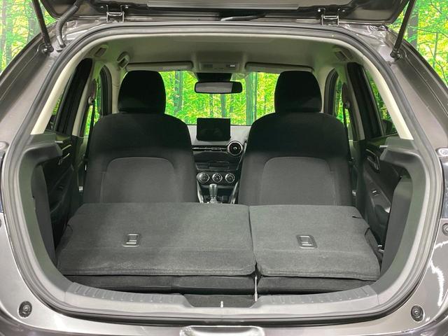 ＭＡＺＤＡ２ １５Ｓ　ブラックトーンエディション　禁煙車　８型コネクトナビ　全周囲カメラ　衝突軽減装置　レーダークルーズ　クリアランスソナー　ＬＥＤヘッド　ＥＴＣ　純正１６インチアルミ　スマートキー（13枚目）