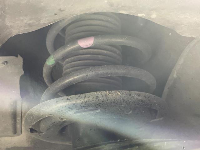 ＭＡＺＤＡ２ １５Ｓ　ブラックトーンエディション　禁煙車　８型コネクトナビ　全周囲カメラ　衝突軽減装置　レーダークルーズ　クリアランスソナー　ＬＥＤヘッド　ＥＴＣ　純正１６インチアルミ　スマートキー（20枚目）