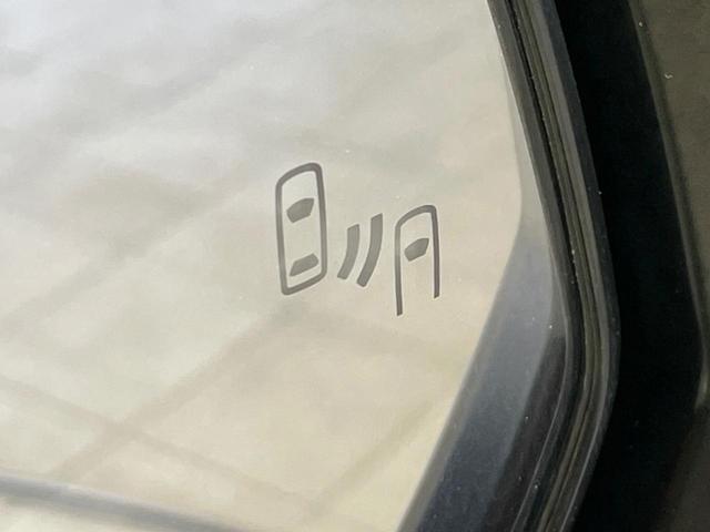 ＲＡＶ４ ハイブリッドＧ　４ＷＤ　禁煙車　サンルーフ　ルーフレール　ディスプレイオーディオ　全周囲カメラ　ＢＳＭ　衝突軽減　レーダークルーズ　合皮レザー　パワーシート　シートメモリー　シートヒーター　ステアリングヒーター（7枚目）