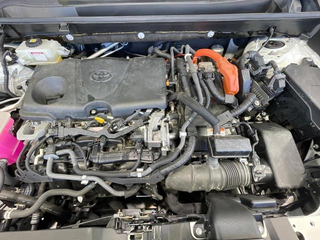ＲＡＶ４ ハイブリッドＧ　４ＷＤ　禁煙車　サンルーフ　ルーフレール　ディスプレイオーディオ　全周囲カメラ　ＢＳＭ　衝突軽減　レーダークルーズ　合皮レザー　パワーシート　シートメモリー　シートヒーター　ステアリングヒーター（18枚目）