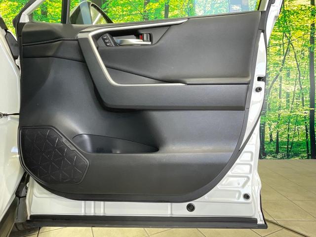 ＲＡＶ４ ハイブリッドＧ　４ＷＤ　禁煙車　サンルーフ　ルーフレール　ディスプレイオーディオ　全周囲カメラ　ＢＳＭ　衝突軽減　レーダークルーズ　合皮レザー　パワーシート　シートメモリー　シートヒーター　ステアリングヒーター（36枚目）