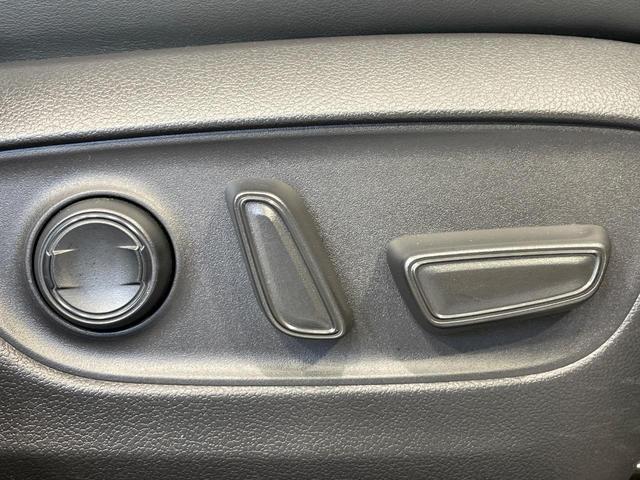 ＲＡＶ４ ハイブリッドＧ　４ＷＤ　禁煙車　サンルーフ　ルーフレール　ディスプレイオーディオ　全周囲カメラ　ＢＳＭ　衝突軽減　レーダークルーズ　合皮レザー　パワーシート　シートメモリー　シートヒーター　ステアリングヒーター（43枚目）