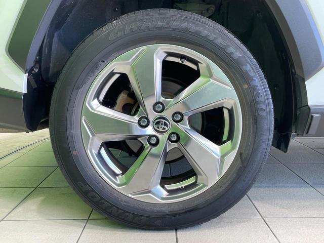 ＲＡＶ４ ハイブリッドＧ　４ＷＤ　禁煙車　サンルーフ　ルーフレール　ディスプレイオーディオ　全周囲カメラ　ＢＳＭ　衝突軽減　レーダークルーズ　合皮レザー　パワーシート　シートメモリー　シートヒーター　ステアリングヒーター（47枚目）