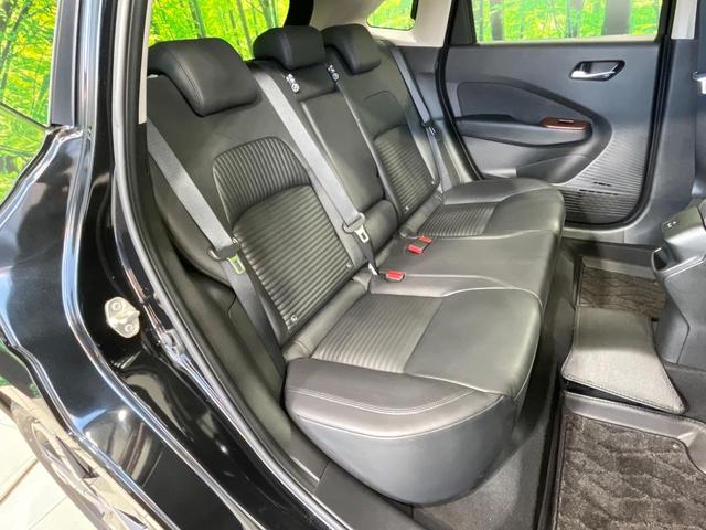 オーラ Ｇ　レザーエディション　禁煙車　純正９型ナビ　全周囲カメラ　ＢＯＳＥ　スマートルームミラー　ＢＳＭ　衝突軽減　プロパイロット　合皮レザー　ステアリングヒーター　クリアランスソナー　ＬＥＤヘッド　ＥＴＣ　純正１７インチアルミ（12枚目）