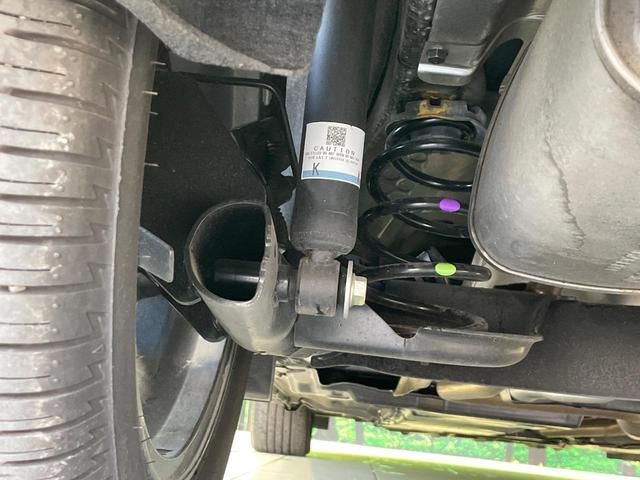 オーラ Ｇ　レザーエディション　禁煙車　純正９型ナビ　全周囲カメラ　ＢＯＳＥ　スマートルームミラー　ＢＳＭ　衝突軽減　プロパイロット　合皮レザー　ステアリングヒーター　クリアランスソナー　ＬＥＤヘッド　ＥＴＣ　純正１７インチアルミ（29枚目）