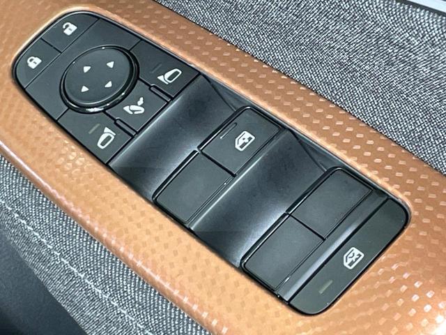 オーラ Ｇ　レザーエディション　禁煙車　純正９型ナビ　全周囲カメラ　ＢＯＳＥ　スマートルームミラー　ＢＳＭ　衝突軽減　プロパイロット　合皮レザー　ステアリングヒーター　クリアランスソナー　ＬＥＤヘッド　ＥＴＣ　純正１７インチアルミ（37枚目）