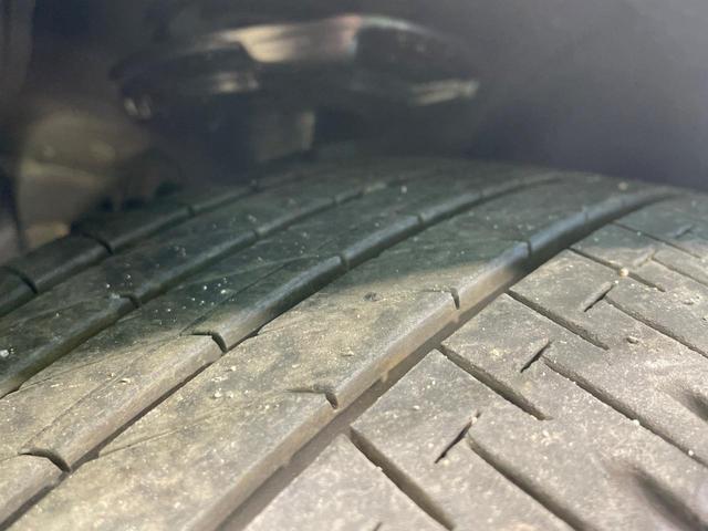 オーラ Ｇ　レザーエディション　禁煙車　純正９型ナビ　全周囲カメラ　ＢＯＳＥ　スマートルームミラー　ＢＳＭ　衝突軽減　プロパイロット　合皮レザー　ステアリングヒーター　クリアランスソナー　ＬＥＤヘッド　ＥＴＣ　純正１７インチアルミ（42枚目）