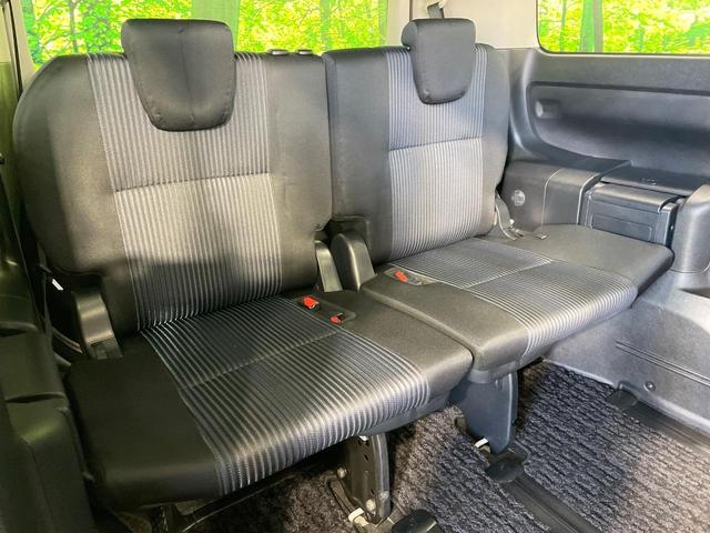ヴォクシー ハイブリッドＺＳ　煌ＩＩ　禁煙車　純正１０型ナビ　フリップダウンモニター　セーフティセンス　両側電動ドア　ＬＥＤヘッド　バックカメラ　ＥＴＣ　純正１６インチアルミ　スマートキー　ワンオーナー（13枚目）