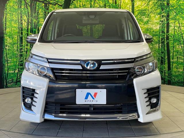 ヴォクシー ハイブリッドＺＳ　煌ＩＩ　禁煙車　純正１０型ナビ　フリップダウンモニター　セーフティセンス　両側電動ドア　ＬＥＤヘッド　バックカメラ　ＥＴＣ　純正１６インチアルミ　スマートキー　ワンオーナー（16枚目）
