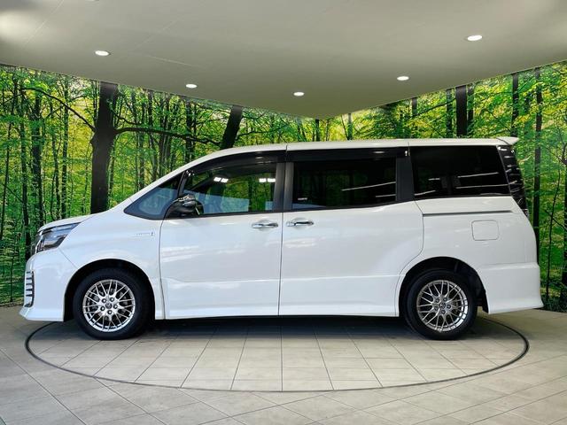 ヴォクシー ハイブリッドＺＳ　煌ＩＩ　禁煙車　純正１０型ナビ　フリップダウンモニター　セーフティセンス　両側電動ドア　ＬＥＤヘッド　バックカメラ　ＥＴＣ　純正１６インチアルミ　スマートキー　ワンオーナー（23枚目）