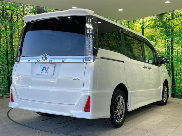 ヴォクシー ハイブリッドＺＳ　煌ＩＩ　禁煙車　純正１０型ナビ　フリップダウンモニター　セーフティセンス　両側電動ドア　ＬＥＤヘッド　バックカメラ　ＥＴＣ　純正１６インチアルミ　スマートキー　ワンオーナー（26枚目）