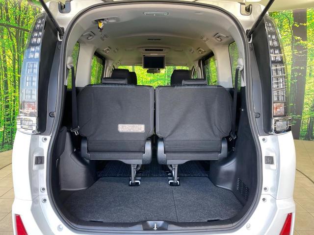 ヴォクシー ハイブリッドＺＳ　煌ＩＩ　禁煙車　純正１０型ナビ　フリップダウンモニター　セーフティセンス　両側電動ドア　ＬＥＤヘッド　バックカメラ　ＥＴＣ　純正１６インチアルミ　スマートキー　ワンオーナー（29枚目）