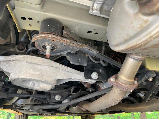 フェアレディＺ バージョンＴ　禁煙車　メーカーナビ　ＢＯＳＥ　オレンジ革シート　パワーシート　シートヒーター　クリアランスソナー　ＨＩＤヘッド　バックカメラ　ＥＴＣ　純正１８インチアルミ　スマートキー　オートエアコン　オートライト（31枚目）