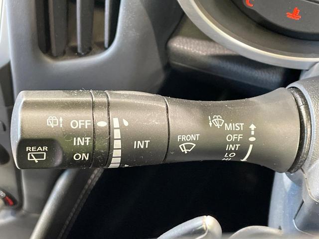 フェアレディＺ バージョンＴ　禁煙車　メーカーナビ　ＢＯＳＥ　オレンジ革シート　パワーシート　シートヒーター　クリアランスソナー　ＨＩＤヘッド　バックカメラ　ＥＴＣ　純正１８インチアルミ　スマートキー　オートエアコン　オートライト（44枚目）