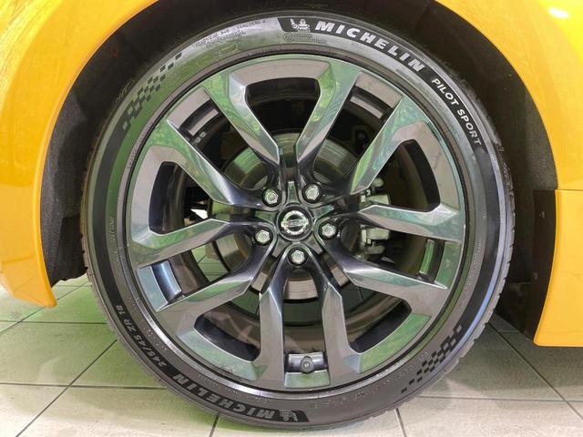 フェアレディＺ バージョンＴ　禁煙車　メーカーナビ　ＢＯＳＥ　オレンジ革シート　パワーシート　シートヒーター　クリアランスソナー　ＨＩＤヘッド　バックカメラ　ＥＴＣ　純正１８インチアルミ　スマートキー　オートエアコン　オートライト（53枚目）