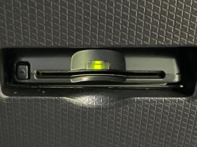 タント カスタムＲＳ　禁煙車　フローティング９型ディスプレイオーディオ　全周囲カメラ　スマートアシスト　両側電動ドア　ハーフレザー　シートヒーター　クリアランスソナー　ターボ　ＬＥＤヘッド　ＥＴＣ　純正１５インチアルミ（9枚目）