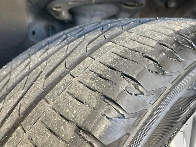 ヴェルファイア ２．４Ｚ　ゴールデンアイズ　禁煙車　純正８型ＨＤＤナビ　後席モニター　ＴＲＤエアロ　クルーズコントロール　両側電動ドア　ハーフレザー　電動リア　クリアランスソナー　ＨＩＤヘッド　バックカメラ　ＥＴＣ　純正１８インチアルミ（64枚目）