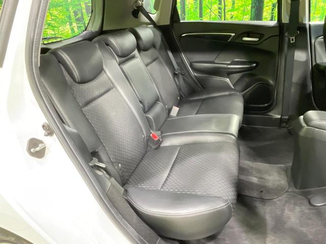 フィットハイブリッド Lパッケージ 禁煙車 純正SDナビ シティブレーキアクティブシステム クルーズコントロール ハーフレザー LEDヘッド バックカメラ ETC オートエアコン スマートキー オートライト(10枚目)