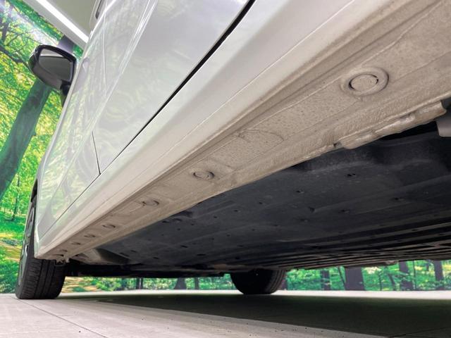 フィットハイブリッド Lパッケージ 禁煙車 純正SDナビ シティブレーキアクティブシステム クルーズコントロール ハーフレザー LEDヘッド バックカメラ ETC オートエアコン スマートキー オートライト(24枚目)