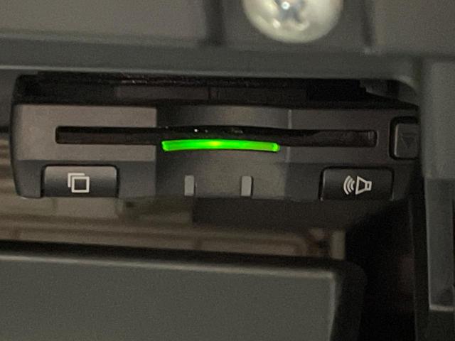 ８６ ＧＴリミテッド　禁煙車　ＳＤナビ　６速マニュアル車　クルーズコントロール　ハーフレザー　シートヒーター　ＨＩＤヘッド　バックカメラ　ＥＴＣ　純正１７インチアルミ　スマートキー　オートエアコン（8枚目）