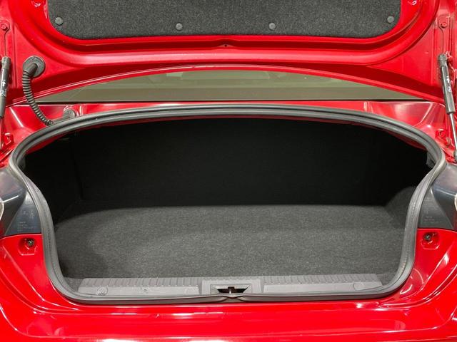 ８６ ＧＴリミテッド　禁煙車　ＳＤナビ　６速マニュアル車　クルーズコントロール　ハーフレザー　シートヒーター　ＨＩＤヘッド　バックカメラ　ＥＴＣ　純正１７インチアルミ　スマートキー　オートエアコン（13枚目）