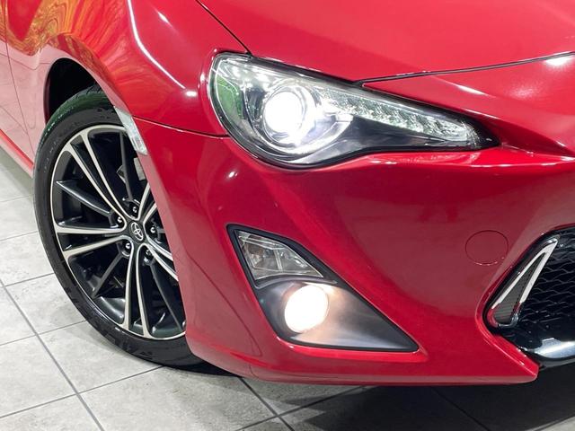 ８６ ＧＴリミテッド　禁煙車　ＳＤナビ　６速マニュアル車　クルーズコントロール　ハーフレザー　シートヒーター　ＨＩＤヘッド　バックカメラ　ＥＴＣ　純正１７インチアルミ　スマートキー　オートエアコン（14枚目）