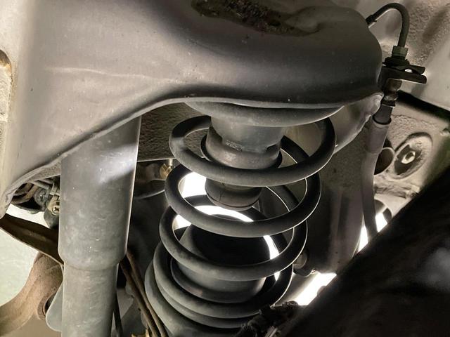 ジムニー クロスアドベンチャー 4WD MT車 純正SDナビ 禁煙車 レザーシート ETC 純正16インチアルミ Bluetooth CD DVD再生 フルセグ(21枚目)