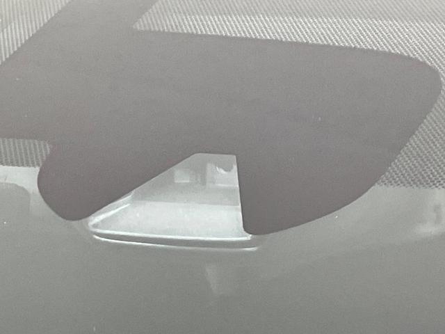 エクストレイル ２０Ｘ　ハイブリッド　エマージェンシーブレーキＰ　４ＷＤ　純正ＳＤナビ　バックカメラ　衝突被害軽減システム　禁煙車　電動リアゲート　ハーフレザーシート　ドラレコ　スマートキー　ＬＥＤヘッド　ビルトインＥＴＣ　純正１７インチアルミ　オートライト（22枚目）