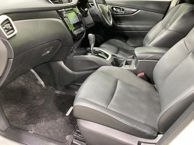 エクストレイル ２０Ｘｔｔ　エマージェンシーブレーキパッケージ　純正ＳＤナビ　全周囲カメラ　禁煙車　電動リアゲート　レザー調シート　ドラレコ　コーナーセンサー　スマートキー　ＬＥＤヘッド　ビルトインＥＴＣ　クルコン　純正１８インチアルミ　オートライト（42枚目）