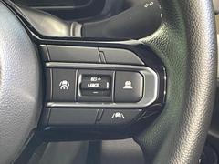 �ڥ����ץƥ��֥��롼������ȥ�����۹�®ƻϩ�Ǥ�Ĺ��Υ���Ԥ��ڤˡ�����ư��®�٤��ݤĥ��롼������ȥ����뤬�����ͷڸ������ƥ��Ϣ�Ȥ��������μ�ξ���Τ��Ƽִ֤��ݤĤ褦��®��Ĵ�ᤷ�Ƥ���ޤ����� 6