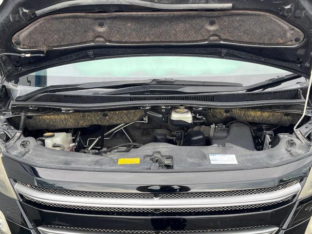 ヴェルファイア ２．４Ｚ　プラチナムセレクション　両側電動ドア　後席モニター　バックカメラ　禁煙車　ドラレコ　スマートキー　ＬＥＤヘッド　ビルトインＥＴＣ　クルコン　オートライト　オートエアコン　純正１８インチアルミ　ＣＤ　ＤＶＤ再生　フルセグ（18枚目）