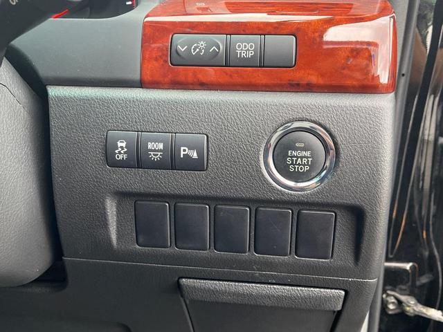 ヴェルファイア ２．４Ｚ　プラチナムセレクション　両側電動ドア　後席モニター　バックカメラ　禁煙車　ドラレコ　スマートキー　ＬＥＤヘッド　ビルトインＥＴＣ　クルコン　オートライト　オートエアコン　純正１８インチアルミ　ＣＤ　ＤＶＤ再生　フルセグ（31枚目）