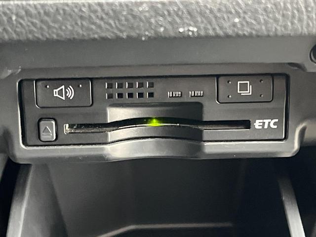 ヴェルファイア ２．４Ｚ　プラチナムセレクション　両側電動ドア　後席モニター　バックカメラ　禁煙車　ドラレコ　スマートキー　ＬＥＤヘッド　ビルトインＥＴＣ　クルコン　オートライト　オートエアコン　純正１８インチアルミ　ＣＤ　ＤＶＤ再生　フルセグ（34枚目）