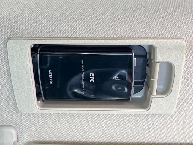 ＣＸ－５ ＸＤ　ＳＤナビ　バックカメラ　禁煙車　ＨＩＤヘッド　ビルトインＥＴＣ　クルコン　オートライト　デュアルエアコン　純正１７インチアルミ　Ｂｌｕｅｔｏｏｔｈ　ＣＤ　ＤＶＤ再生　地デジ（7枚目）