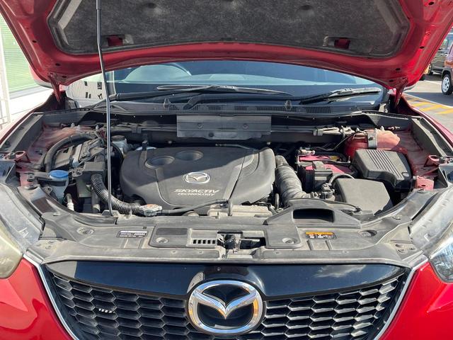 ＣＸ－５ ＸＤ　ＳＤナビ　バックカメラ　禁煙車　ＨＩＤヘッド　ビルトインＥＴＣ　クルコン　オートライト　デュアルエアコン　純正１７インチアルミ　Ｂｌｕｅｔｏｏｔｈ　ＣＤ　ＤＶＤ再生　地デジ（18枚目）