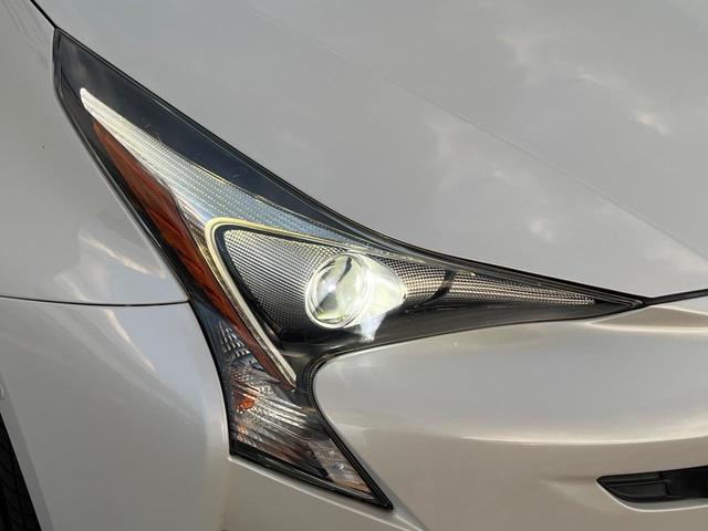 プリウス Aプレミアム ツーリングセレクション 純正ナビ バックカメラ 衝突被害軽減システム 100V電源 レーダークルーズ 禁煙車 レザーシート パワーシート コーナーセンサー スマートキー LEDヘッド ビルトインETC オートハイビーム(13枚目)