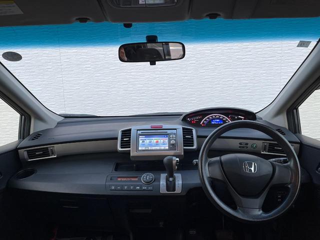 フリード GH メモリーナビ 電動スライドドア バックカメラ 禁煙車 HIDヘッド ETC オートライト オートエアコン 純正15インチアルミ CD DVD再生 地デジ(2枚目)