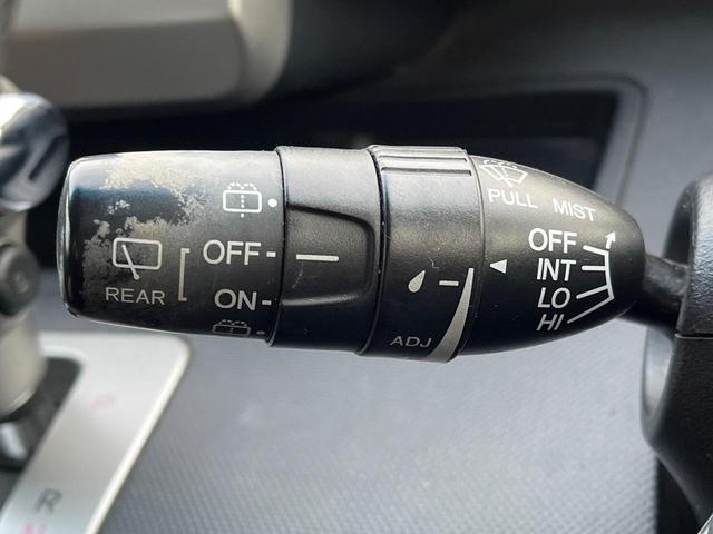 フリード GH メモリーナビ 電動スライドドア バックカメラ 禁煙車 HIDヘッド ETC オートライト オートエアコン 純正15インチアルミ CD DVD再生 地デジ(26枚目)