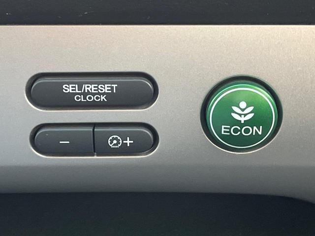 フリード GH メモリーナビ 電動スライドドア バックカメラ 禁煙車 HIDヘッド ETC オートライト オートエアコン 純正15インチアルミ CD DVD再生 地デジ(28枚目)