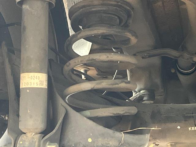 フリード GH メモリーナビ 電動スライドドア バックカメラ 禁煙車 HIDヘッド ETC オートライト オートエアコン 純正15インチアルミ CD DVD再生 地デジ(48枚目)